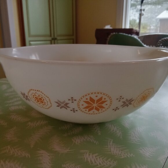 Vintage pyrex bowl dish 444 4QT snowflakes - Picture 1 of 4